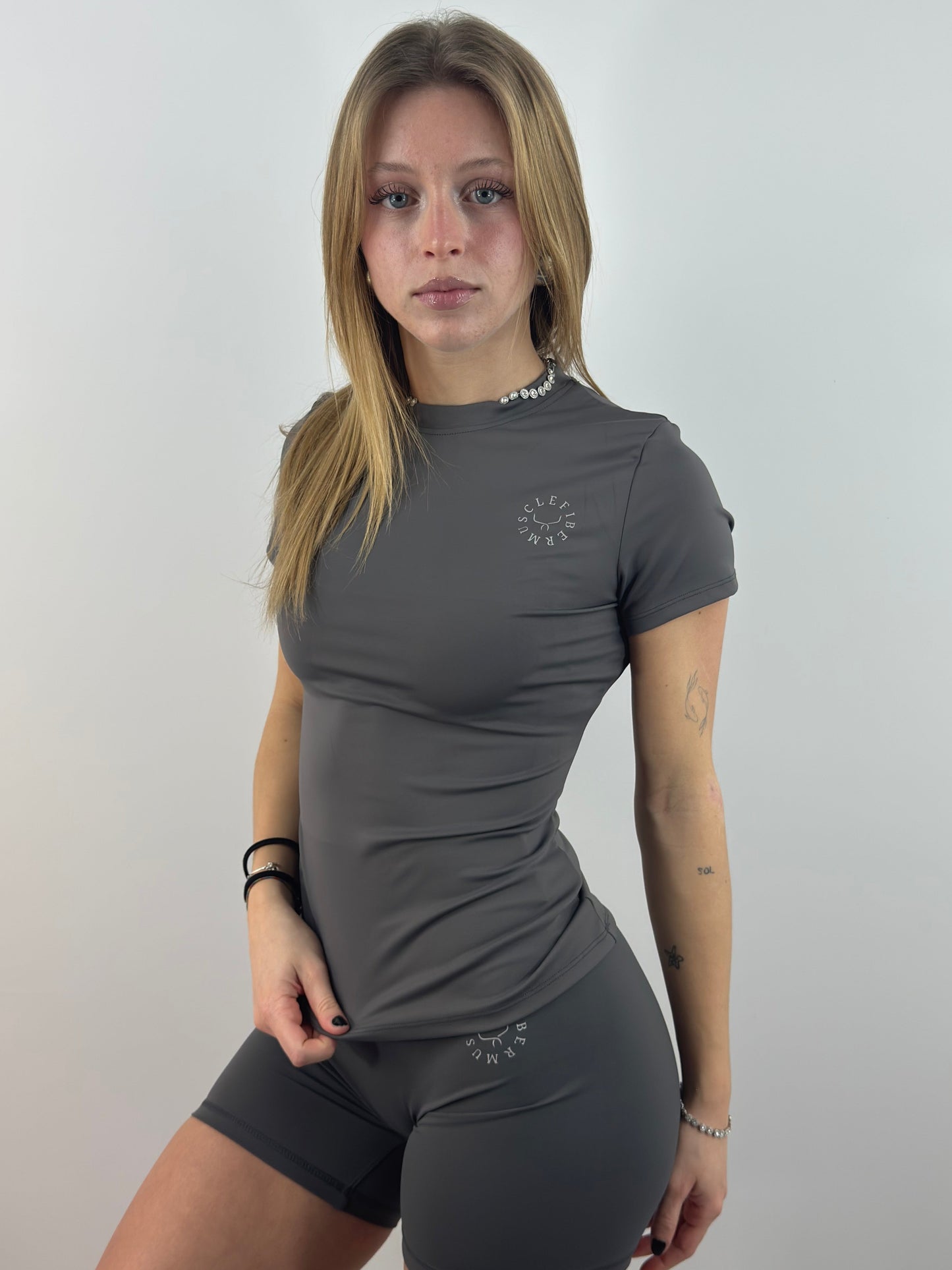 Essence t-shirt