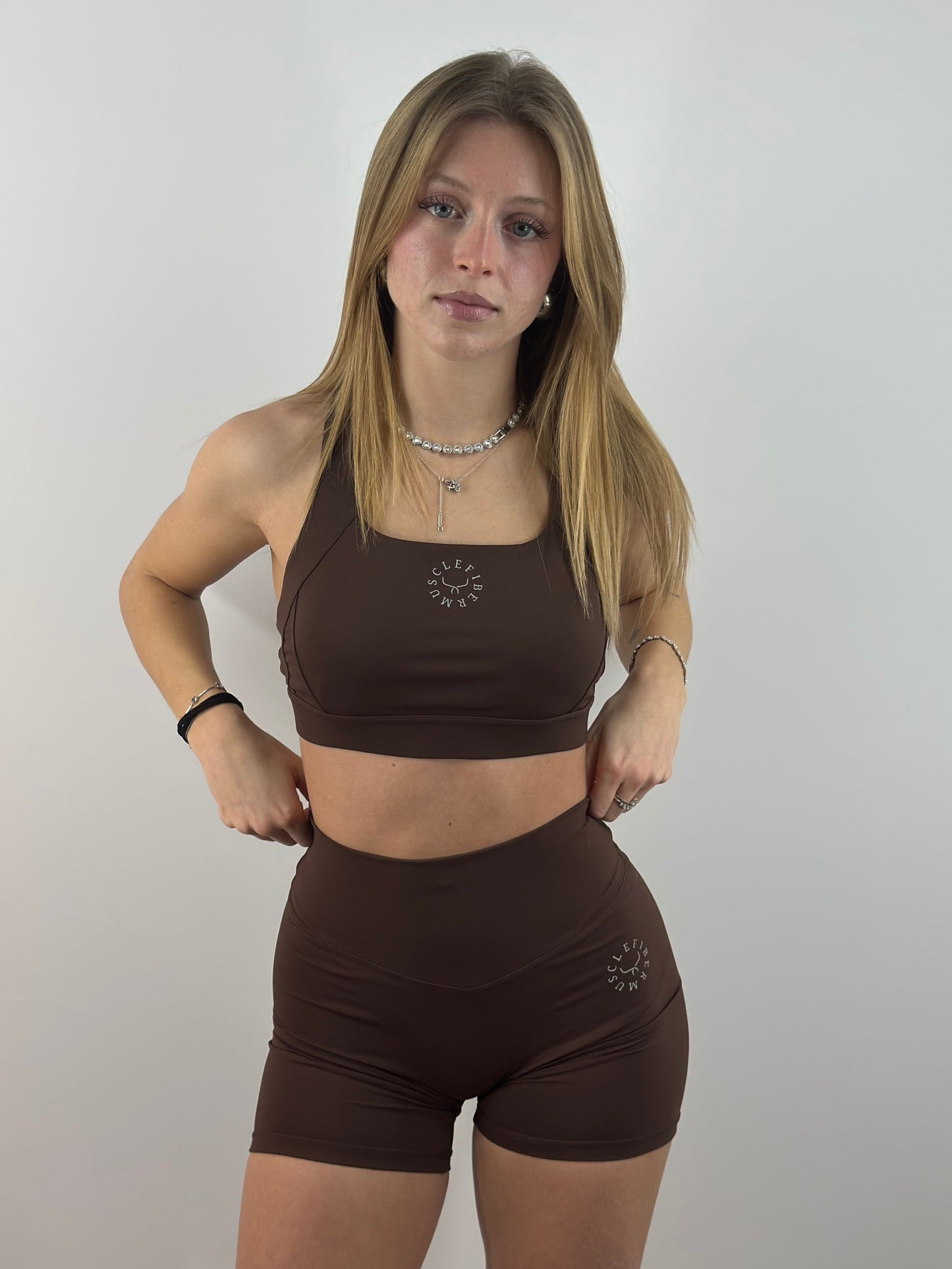 Essence top