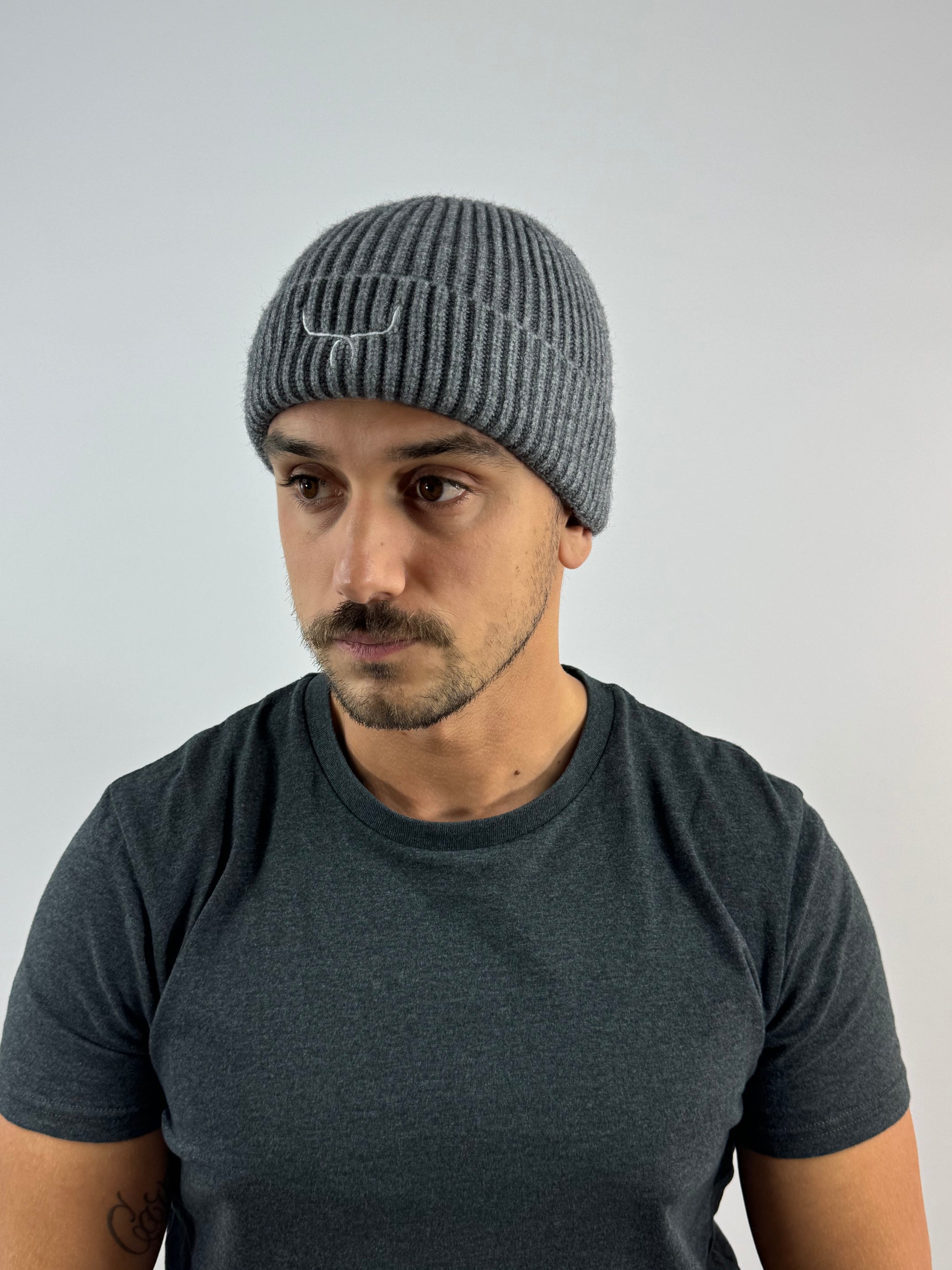 Beanie hat grigio